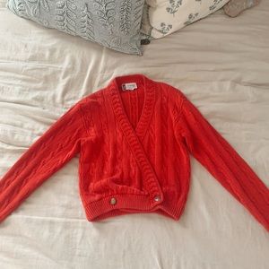 Classy red vintage cardigan 🍓